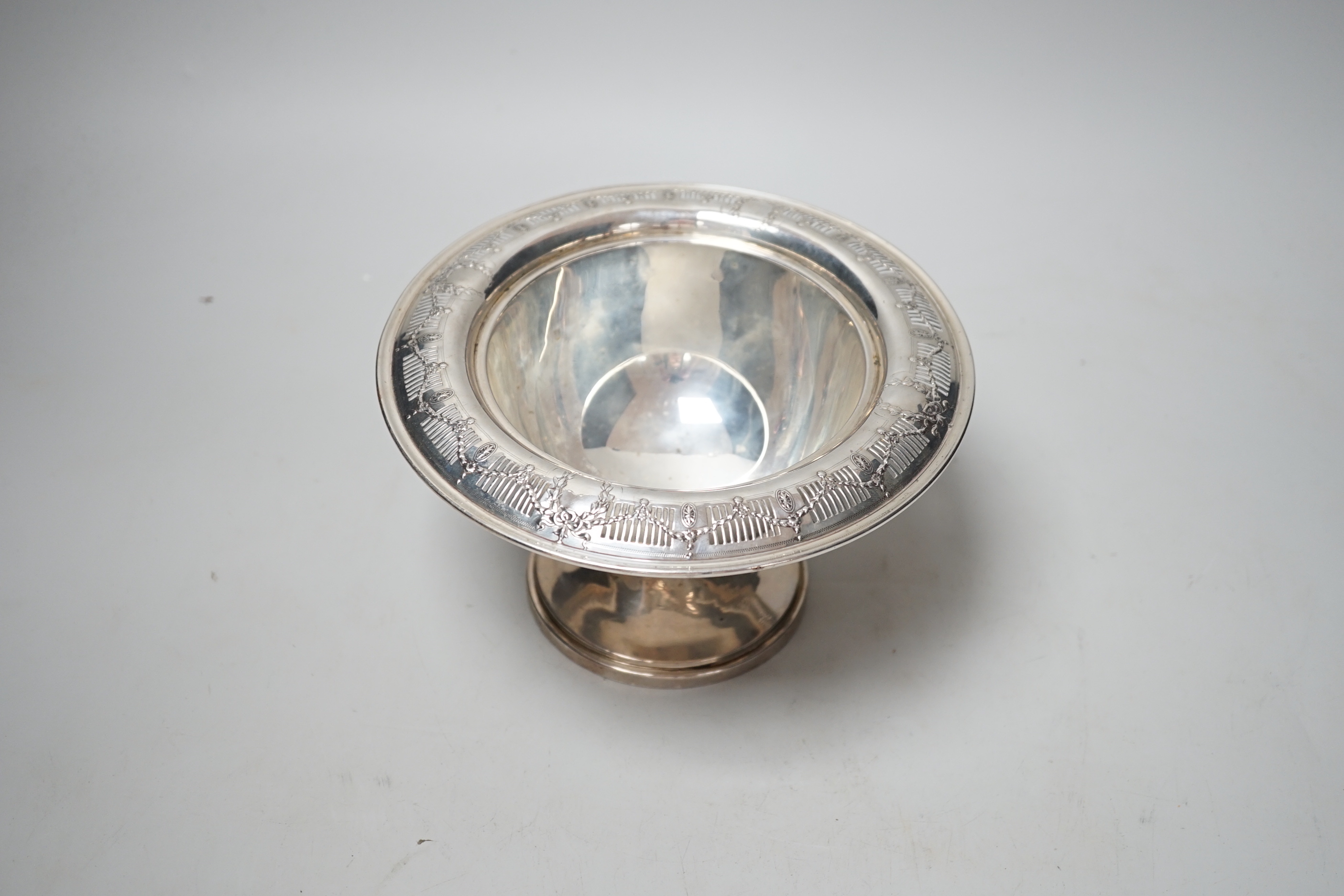 A sterling pedestal bowl, with pierced border, (lacking liner?), diameter 18.5cm, 9.3oz.